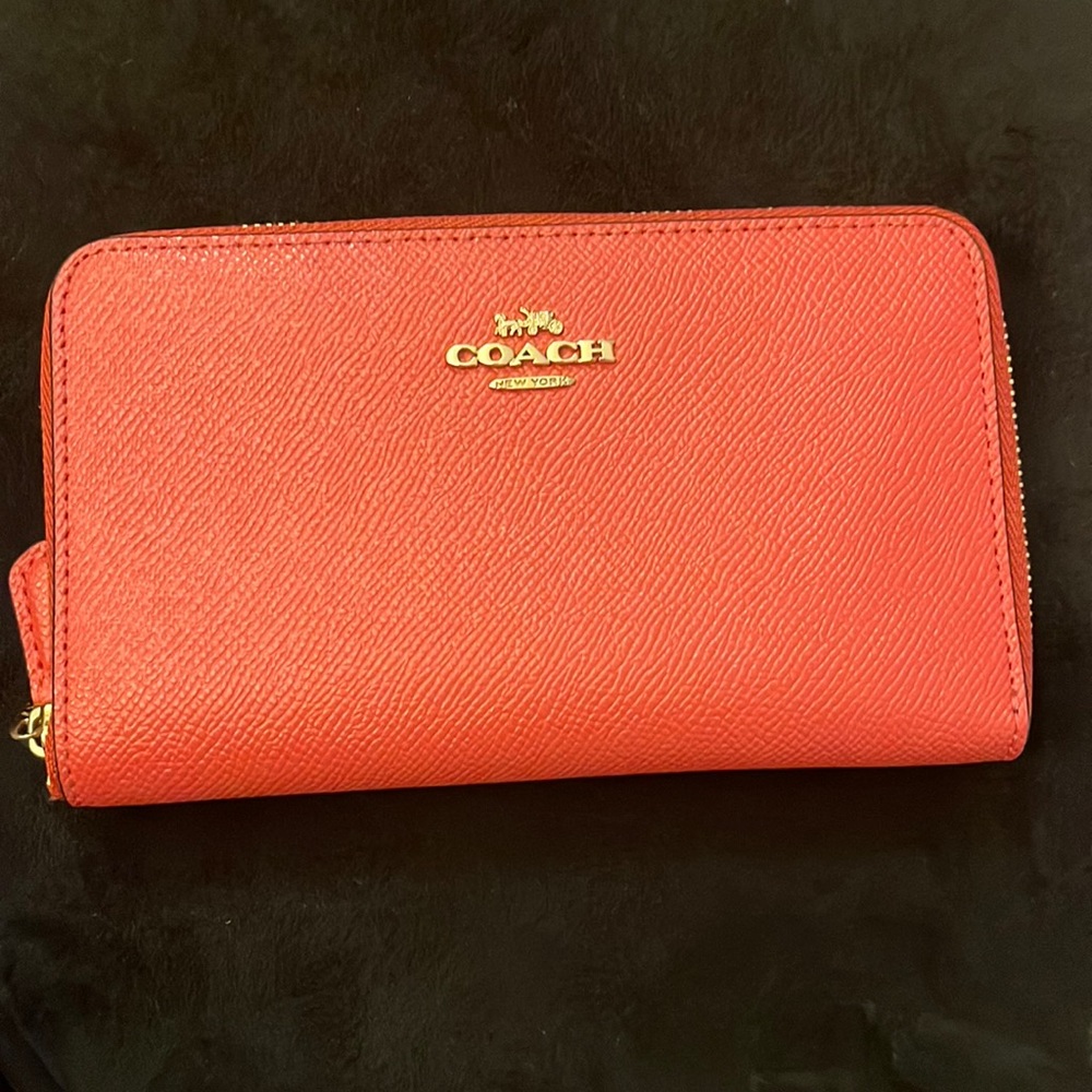 Coach medium ID zip wallet